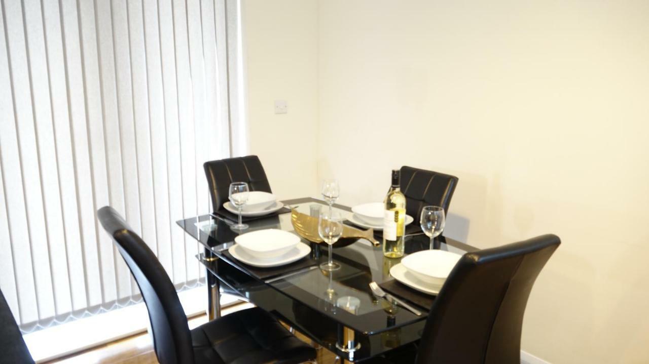 Luxury 2 Bed 2 Bath - Free Parking - 5Min To Airport - Sleeps 6 Lejlighed Ashford  Eksteriør billede