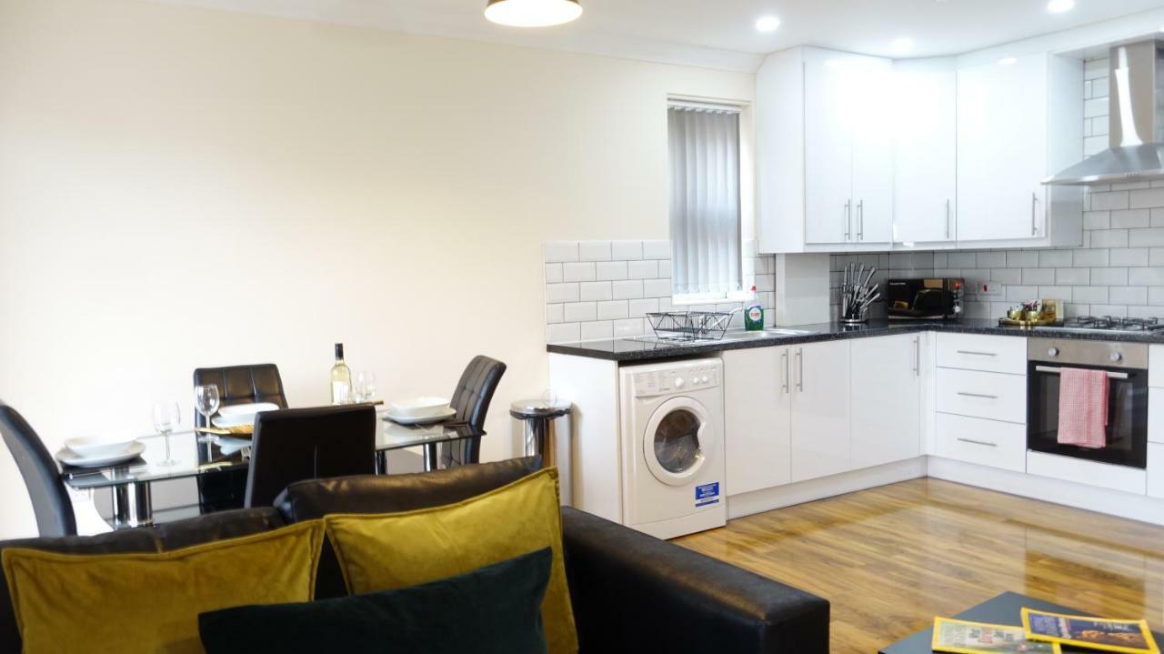 Luxury 2 Bed 2 Bath - Free Parking - 5Min To Airport - Sleeps 6 Lejlighed Ashford  Eksteriør billede