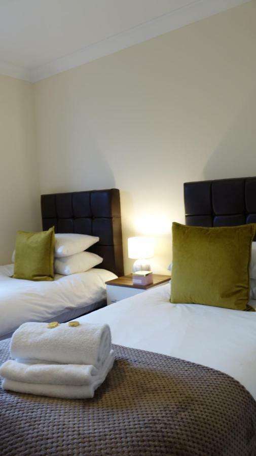 Luxury 2 Bed 2 Bath - Free Parking - 5Min To Airport - Sleeps 6 Lejlighed Ashford  Eksteriør billede