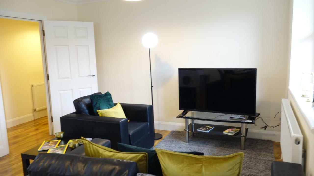 Luxury 2 Bed 2 Bath - Free Parking - 5Min To Airport - Sleeps 6 Lejlighed Ashford  Eksteriør billede