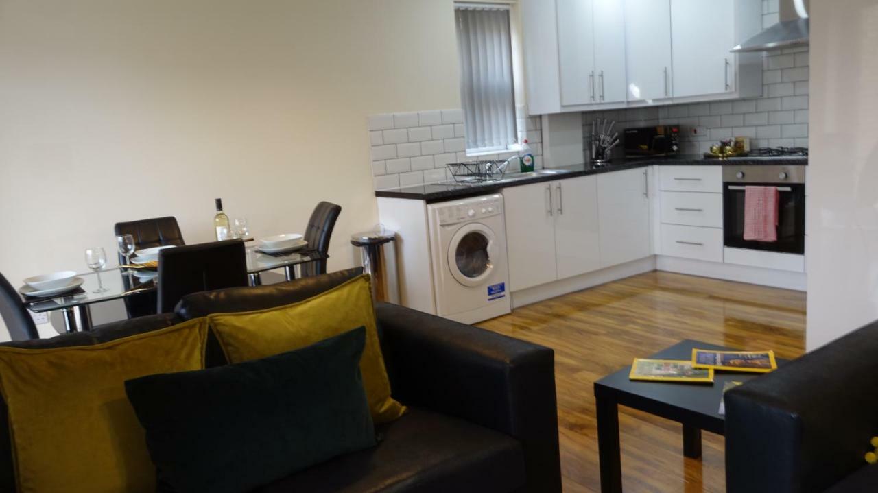 Luxury 2 Bed 2 Bath - Free Parking - 5Min To Airport - Sleeps 6 Lejlighed Ashford  Eksteriør billede