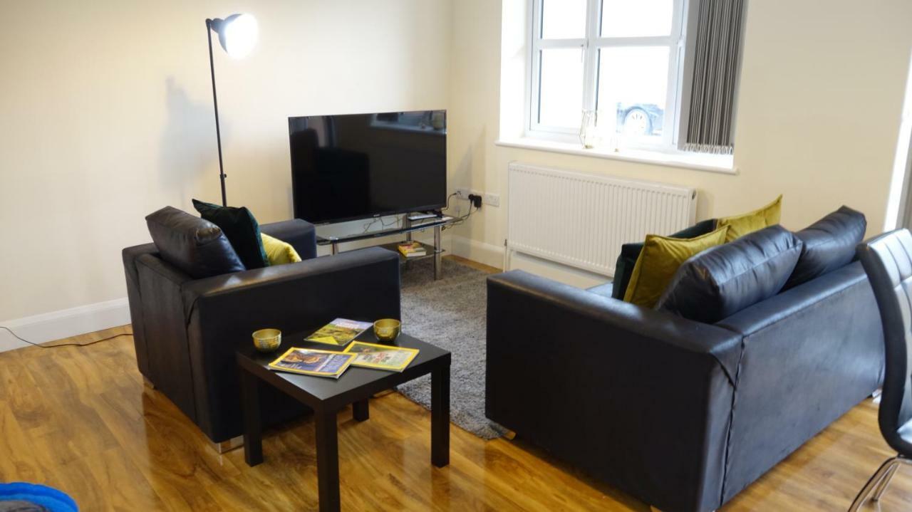 Luxury 2 Bed 2 Bath - Free Parking - 5Min To Airport - Sleeps 6 Lejlighed Ashford  Eksteriør billede