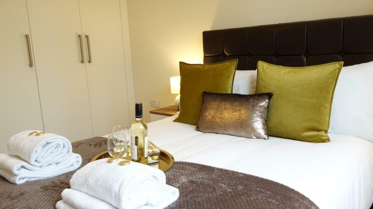 Luxury 2 Bed 2 Bath - Free Parking - 5Min To Airport - Sleeps 6 Lejlighed Ashford  Eksteriør billede