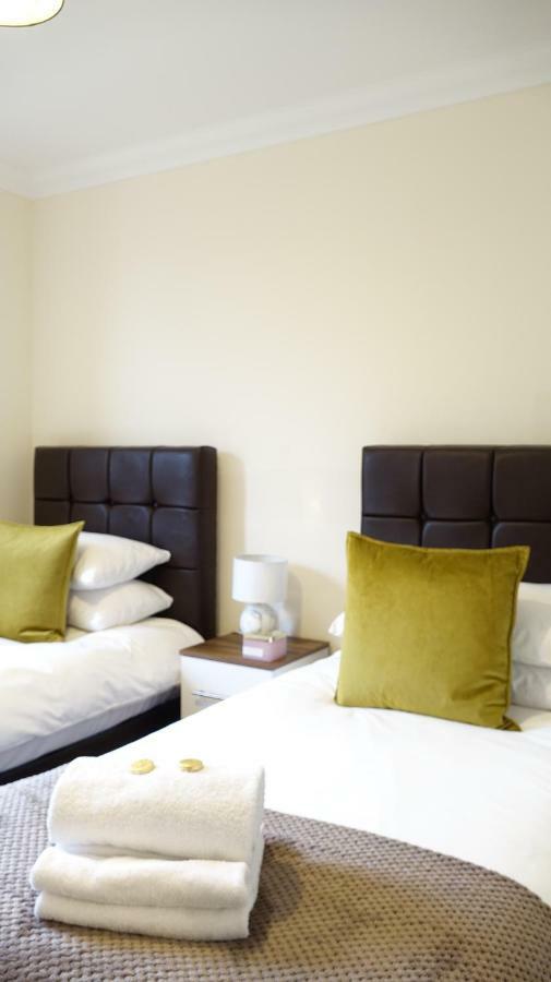 Luxury 2 Bed 2 Bath - Free Parking - 5Min To Airport - Sleeps 6 Lejlighed Ashford  Eksteriør billede