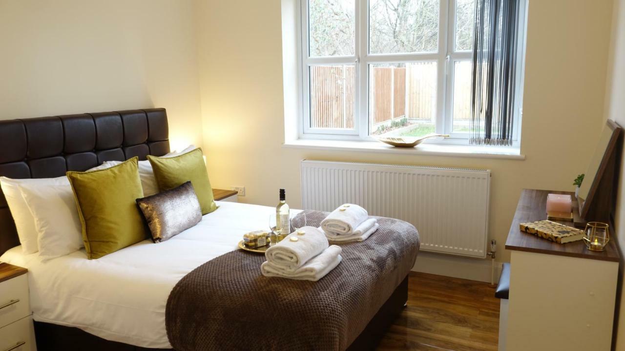 Luxury 2 Bed 2 Bath - Free Parking - 5Min To Airport - Sleeps 6 Lejlighed Ashford  Eksteriør billede