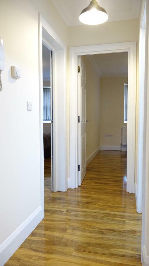 Luxury 2 Bed 2 Bath - Free Parking - 5Min To Airport - Sleeps 6 Lejlighed Ashford  Eksteriør billede